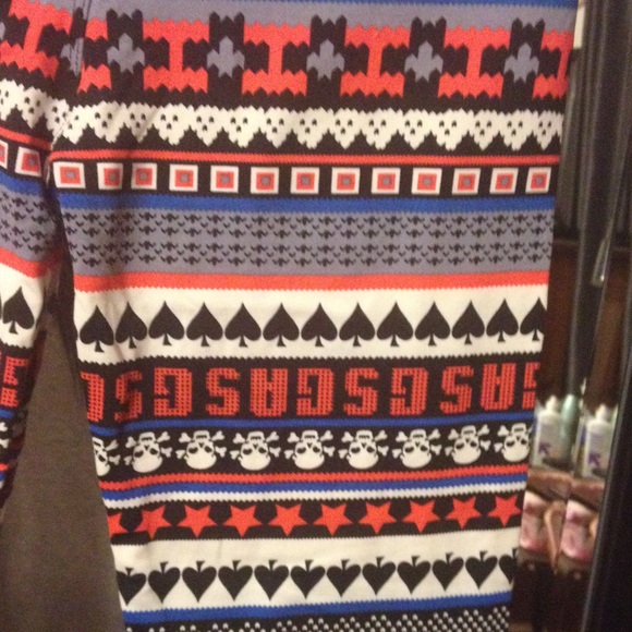 Leggings!! NWT - Picture 2 of 2