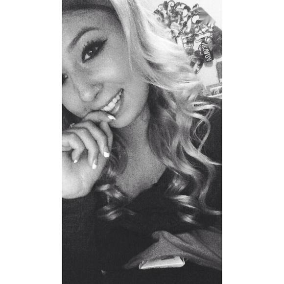 Meet your Posher, Sierra