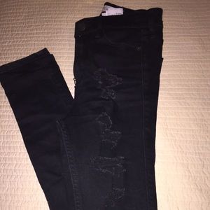 Black distressed Jeans