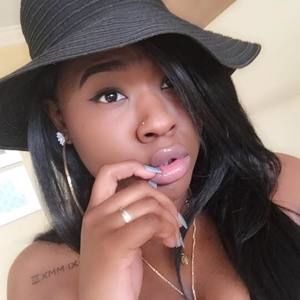 Meet your Posher, Tiara