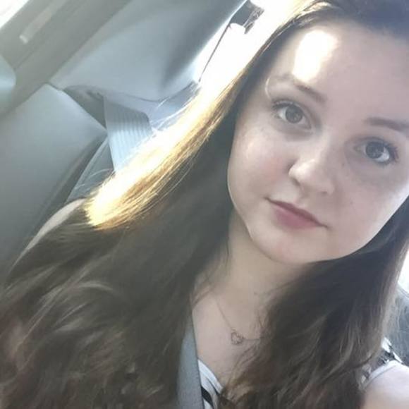 Meet your Posher, Rebecca