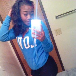 Meet your Posher, Alexis