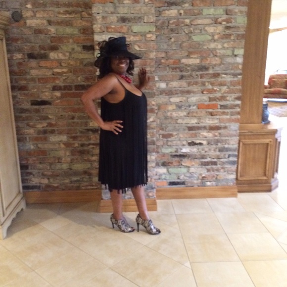 WELCOME TO MY CLOSET   👑👑👑 - Picture 2 of 2