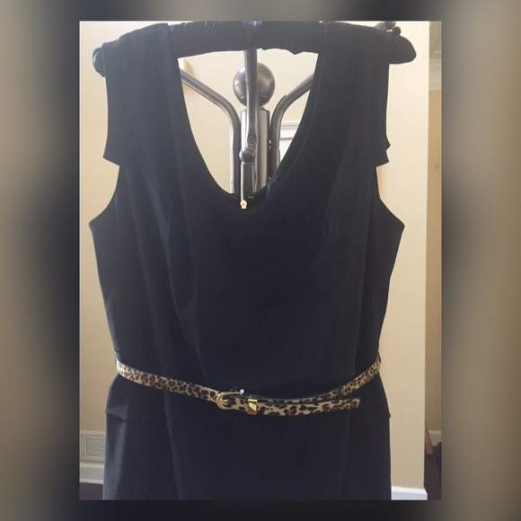 NWOT Thalia Sodi Cap Sleeve Dress