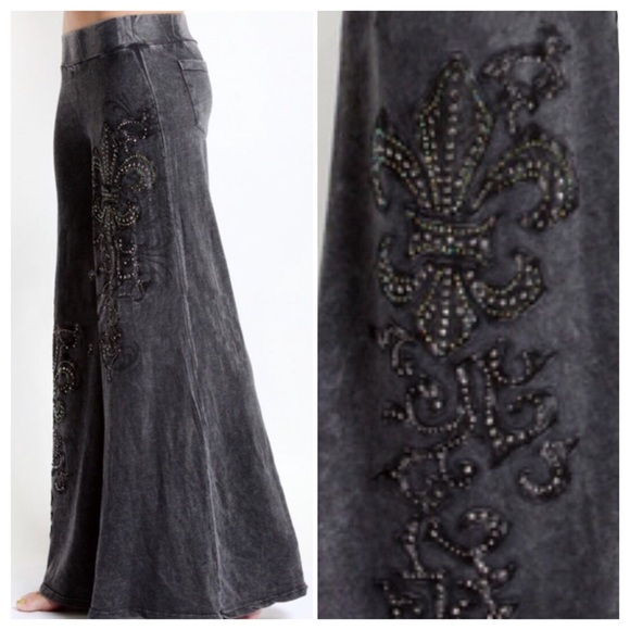 🌺HP 11/27,3/29🌺MINERAL WASH PANTS WITH BLING! - Picture 3 of 3