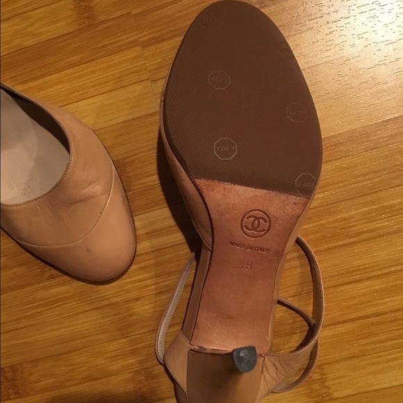 CHANEL Tan Leather Heels Wrap Ankle Straps - Picture 4 of 4