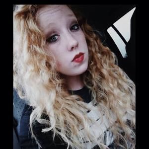 Meet your Posher, Alexis