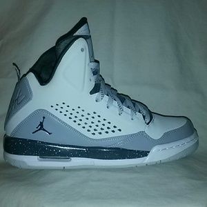 Jordan SC-3 Boys Brand New Never Worn