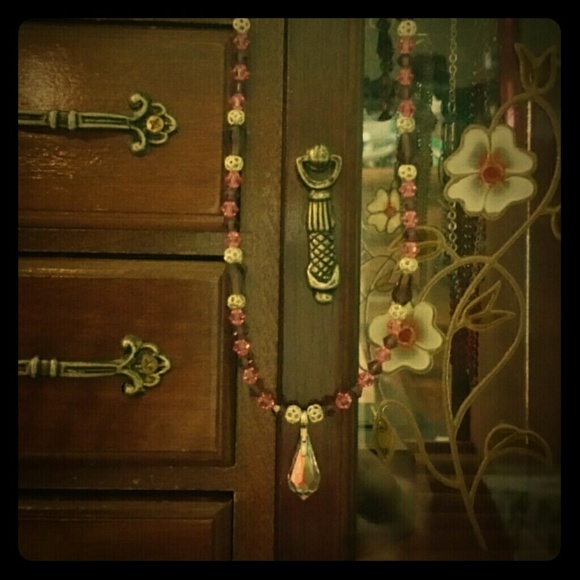 Swarovski Crystal necklace w/earrings