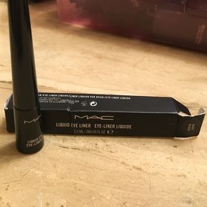 Mac liquid eye liner