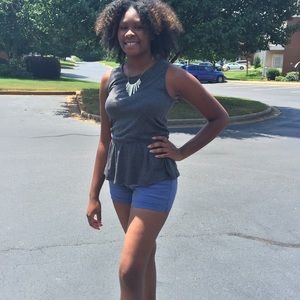 Meet your Posher, Ebony