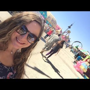 Meet your Posher, Anna