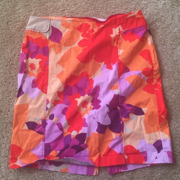 Floral skirt - Picture 1 of 2