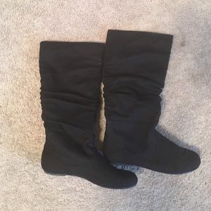 Slouch boot