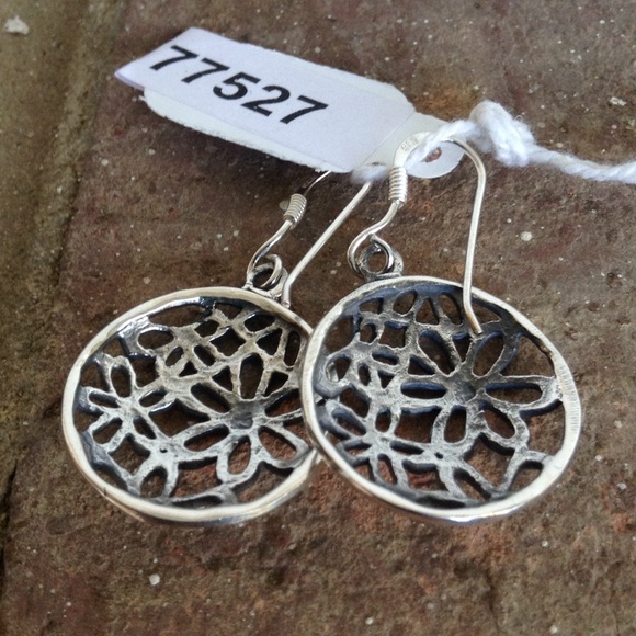EXCLUSIVE 925 ROUND CIRCLE FLOWER EARRINGS - Picture 3 of 4