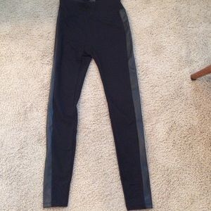 Assets Spanx leather side trim leggings