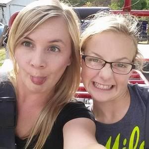 Meet your Posher, Carrie