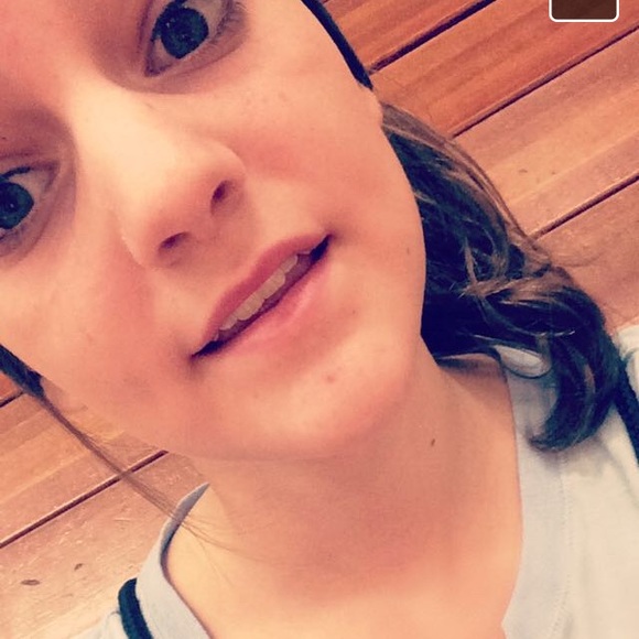 Meet your Posher, Haley - Picture 1 of 1