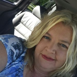 Meet your Posher, Rene