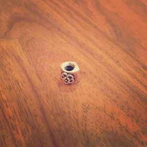 [unavailable] Flower Power Pandora Charm