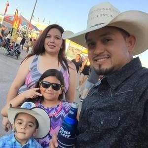 Meet your Posher, Santos