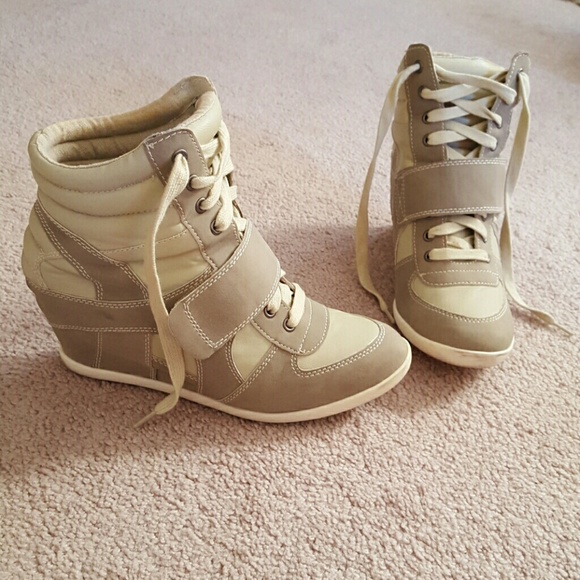 Express Green Wedged Sneakers