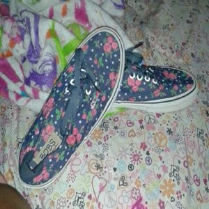 Hey guys! These shoes are BOBS by Skechers.