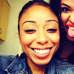 Meet your Posher, Luciana