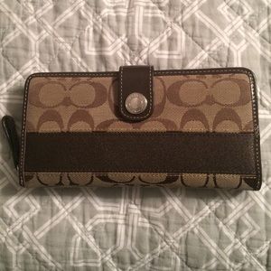Coach wallet