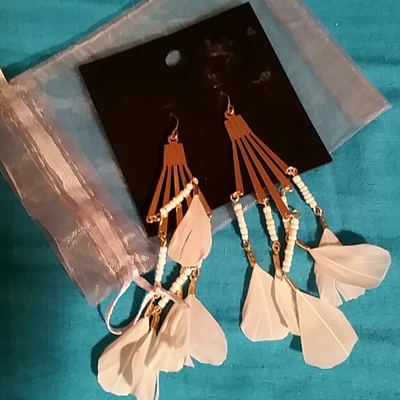 Beautiful bohemian style feathered beaded earrings