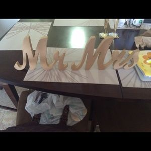 Mr and Mrs sign-- spray painted grey.