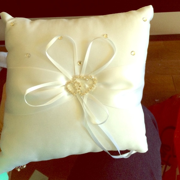 Ring bearer pillow - Picture 1 of 1