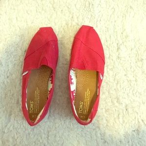 Red toms