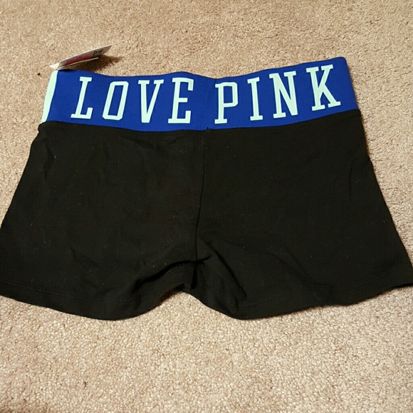 Vs Pink Yoga Shorts 💙