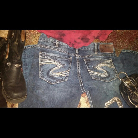 Selling HUGE Lot of clothes all Net or new no tags