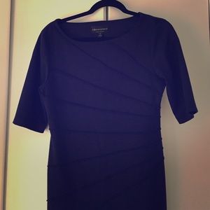 Size 6 navy slimming dress