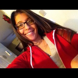 Meet your Posher, Lorissa
