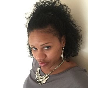 Meet your Posher, Carla