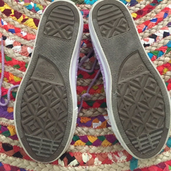 Girls purple and white stripe shimmer Converse - Picture 2 of 3