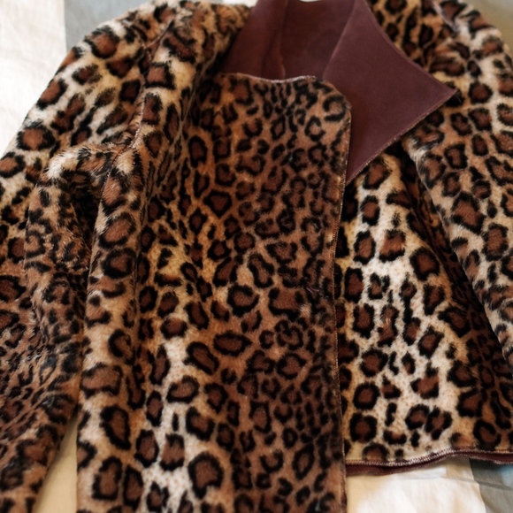 🖤SOLD🖤 Reversible Leopard Faux Fur & Suede Coat - Picture 7 of 8