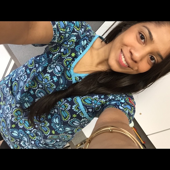 Meet your Posher, Cinthia - Picture 1 of 1