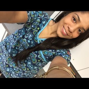 Meet your Posher, Cinthia