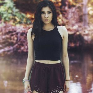 Meet your Posher, Alyssa