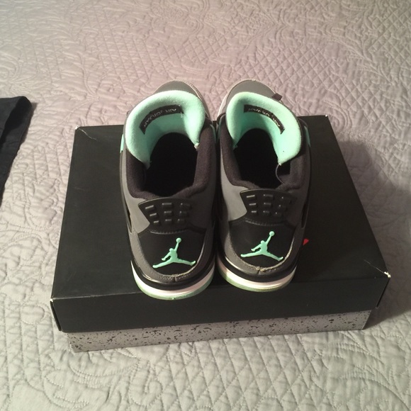Green Glow 4's - Picture 2 of 4