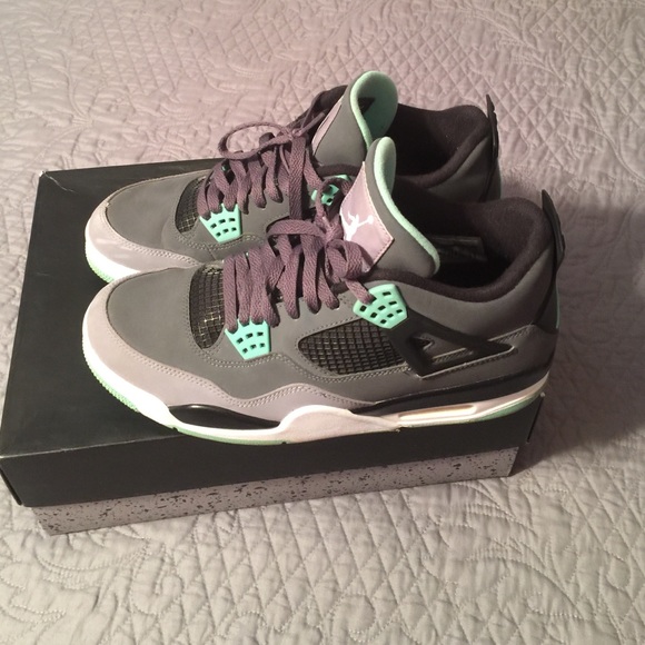 Green Glow 4's - Picture 3 of 4