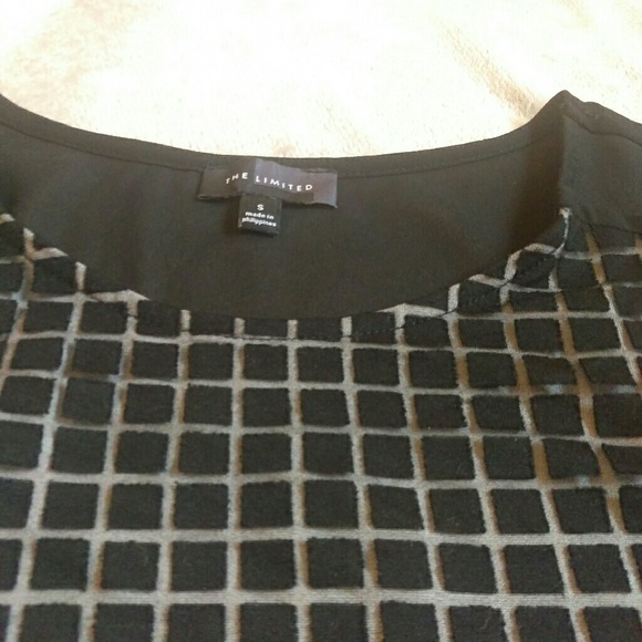Grid Pattern Top - Picture 2 of 2