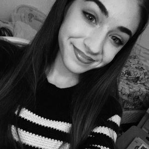 Meet your Posher, Alicia