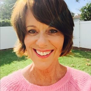 Meet your Posher, Debby