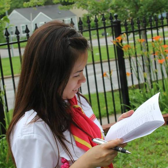 Meet your Posher, Thuy