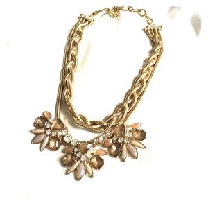Ann Taylor accent necklace